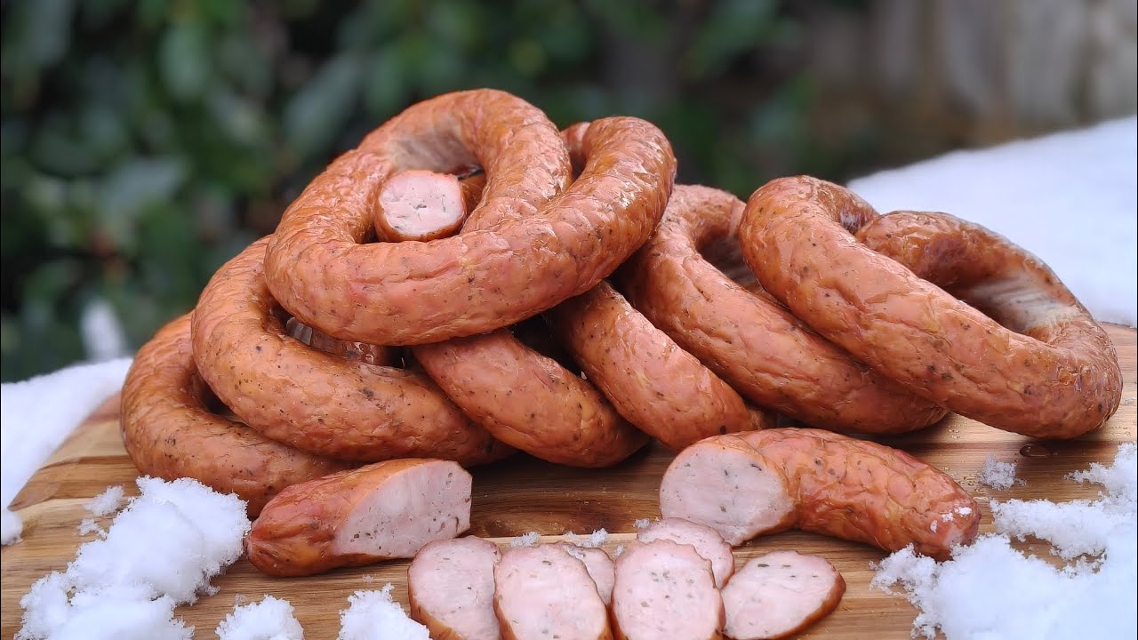 Kiełbasa z kurczaka - drobiowa. Smakuje jak wędzone udka. Moja najlepsza! 