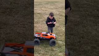 Traxxas X-Maxx skill level 6 😱 #traxxas #xmaxx #rc #fatherson screenshot 2