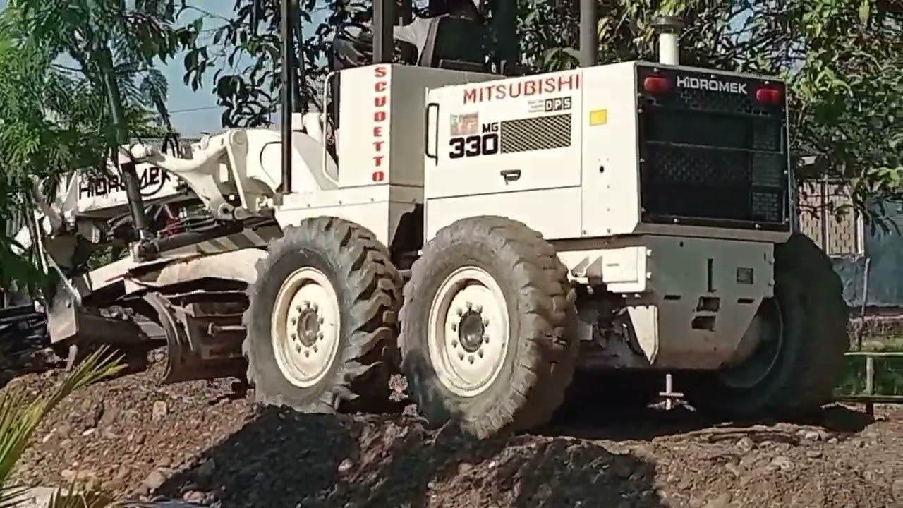 Pembangunan jalan dusun...Desa Harekakae .Malaka NTT.