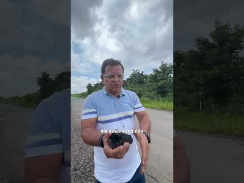 Deputado mostra asfalto esfarelando na BR-364 e imagens impressionam: "Dinheiro jogado fora"