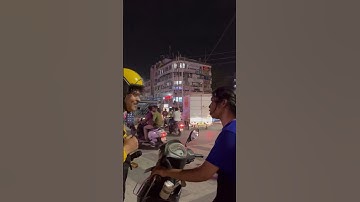 Ye kya kar Diya ladki ne #funny #traffic #comedyshorts #automobile #comedyvideos #rulesoftheroad