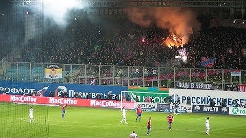 【人質3万5000人】試合中のスタジアムに爆弾が仕掛けられて・・・｜映画『ファイナル・スコア』【解説レビュー/予告】[１分映画批評]