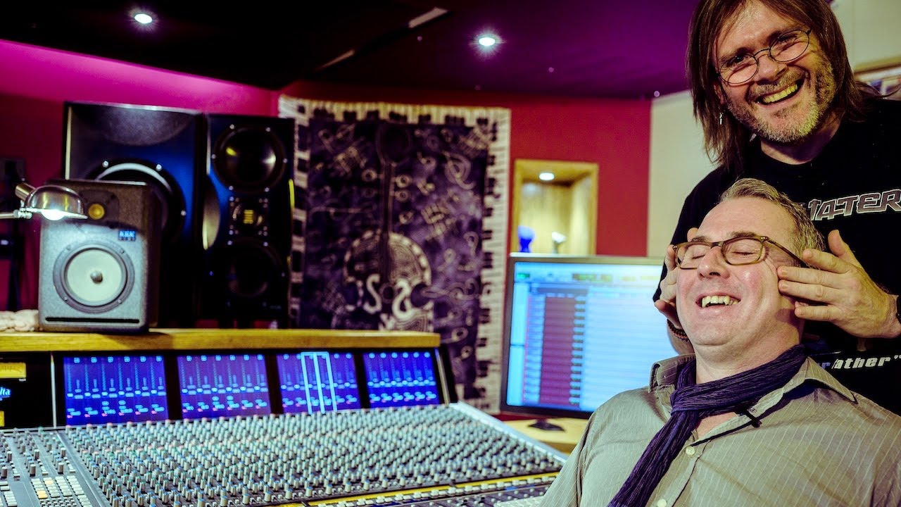 Παρακολούθηση On Record:   Mix & Recording Engineer, Kevan Gallager Interview (November 2021) στο YouTube
