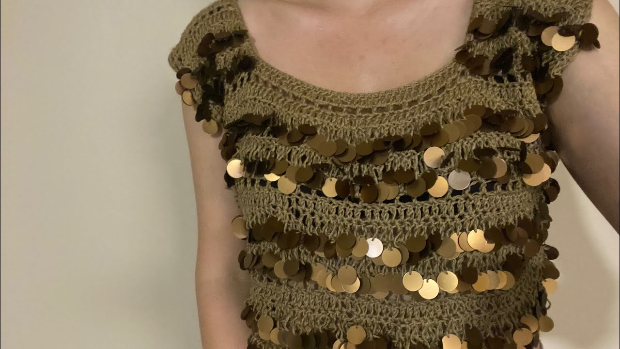 KÜRK TEKNİĞİ İLE PULLU CROP BLUZ