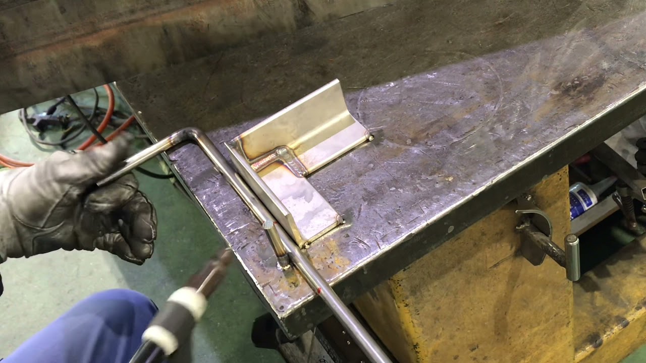 Tigでステンレス丸棒を曲げます。