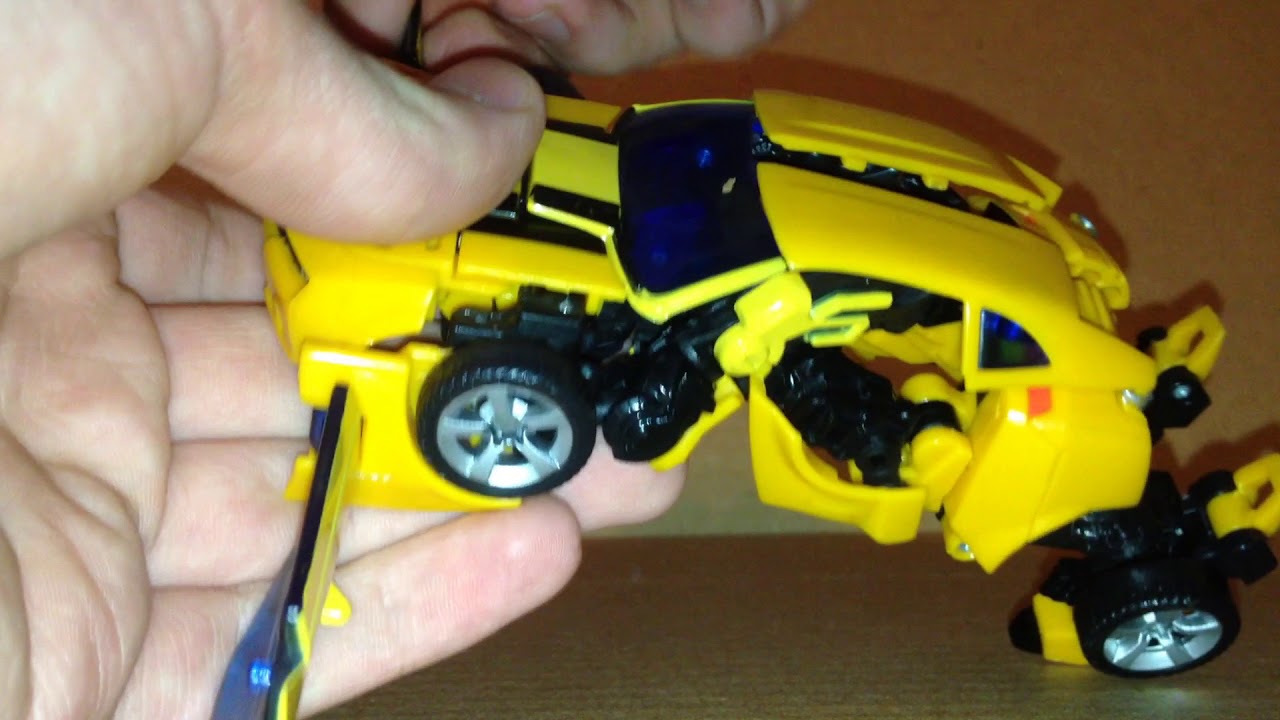 Robot To Car: Transformers (2007) Deluxe Class Concept Camaro Bumblebee Mold