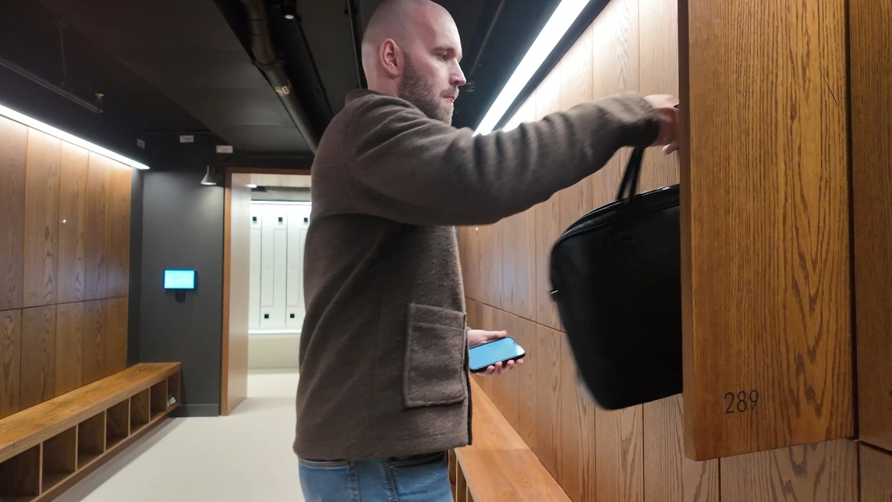 The Cheesegrater (The Leadenhall Building) | Yellowbox Smart Locker System