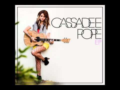 Cassadee Pope-Secondhand (lyrics)