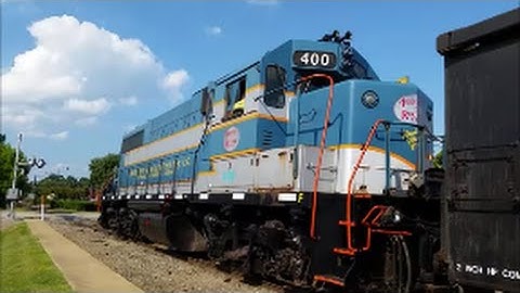 A Strong Quelling LESLIE RS5T On The A & R 400 GP38 In Fayetteville NC As They Interchange The yard 