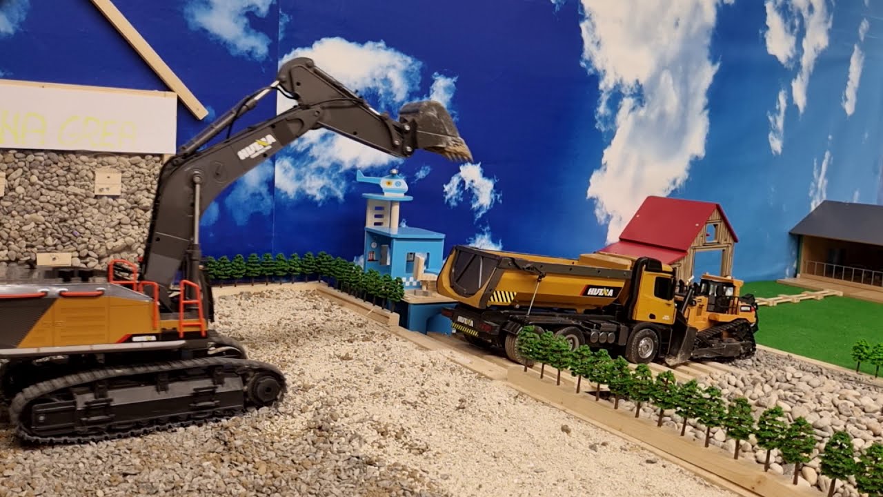 Spaß mit großen MaschinenI Rc Toys Truck I How do we play? Fun in the FarmVille I Love Kid´s Toys 😍😍