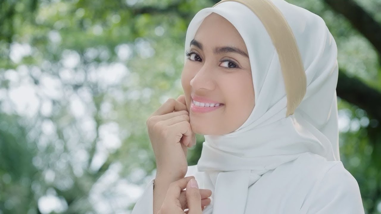 TV Commercial - Aishaderm Kosmetik Muslimah - YouTube