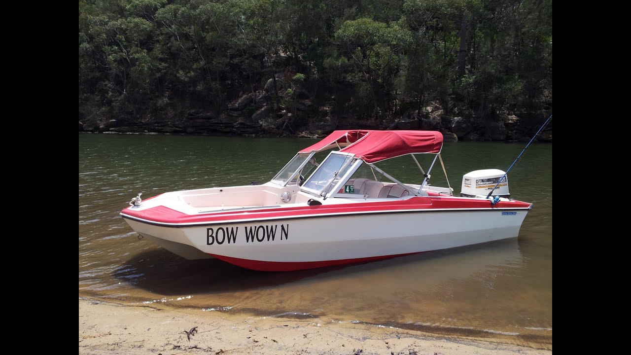 Glastron bowrider thrills & spills one Summers day at Smiths Lake