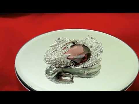 Брошь "Лебедь Сваровски"