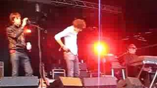 The Last of the Shadow Puppets - Wondrous Place-Glastonbury 2008 Resimi