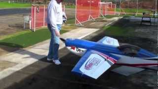 Randy's 40% Extra 330 Maiden flight with bonus footage!