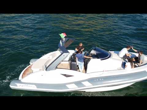 Ripresa 360° a mare del nuovo gommone Python C-33