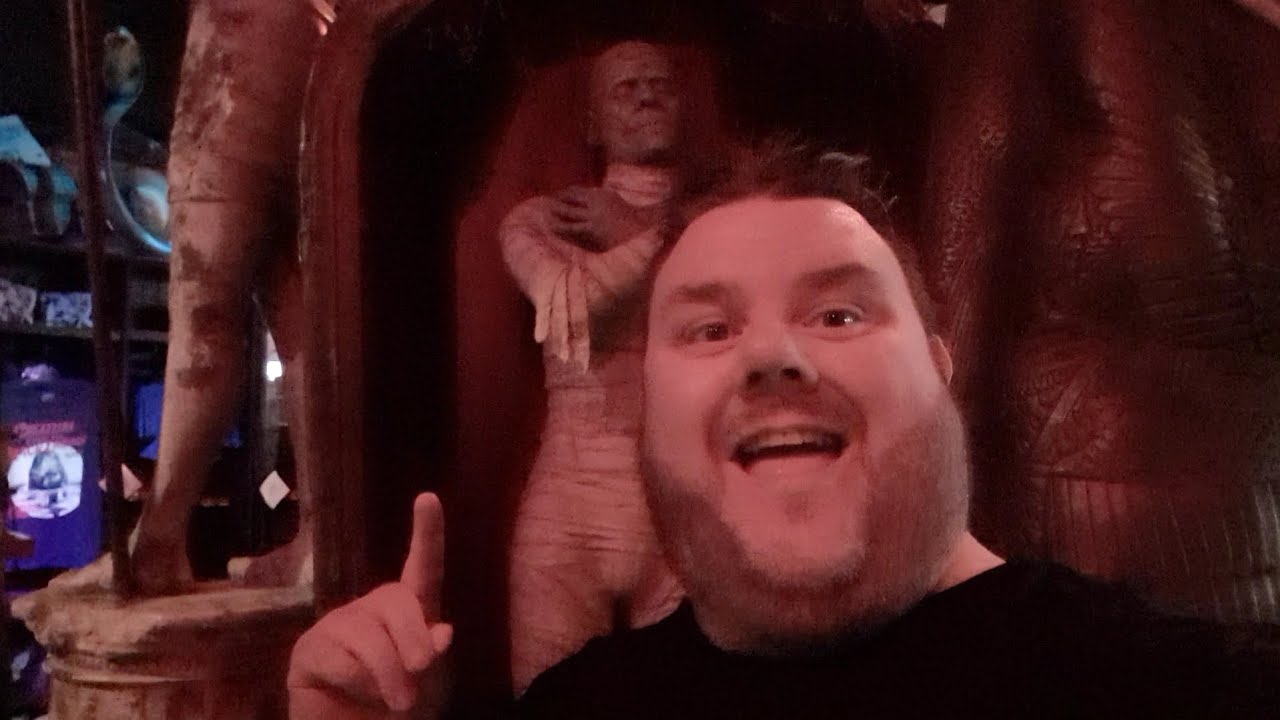 Store Tour - The Sahara Trader - Universal Monsters Store - Universal Orlando
