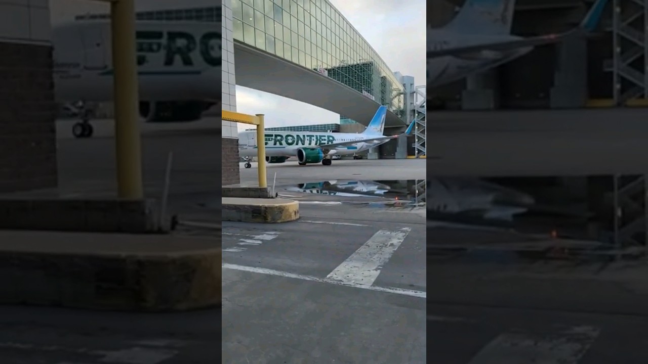 Airplane pilot shows off!