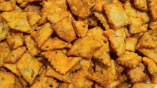 तिखट कुरकुरीत शंकरपाळी रेसिपी | जिरा शंकरपाळी  रेसिपी |Tikhat shankarpali | Namak Paare recipe