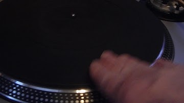 Technics SL-1700MK II