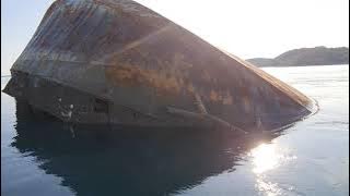 proses evakuasi tongkang terbalik#hauliantajayamarine #tongkangkandas #tongkangterbalik