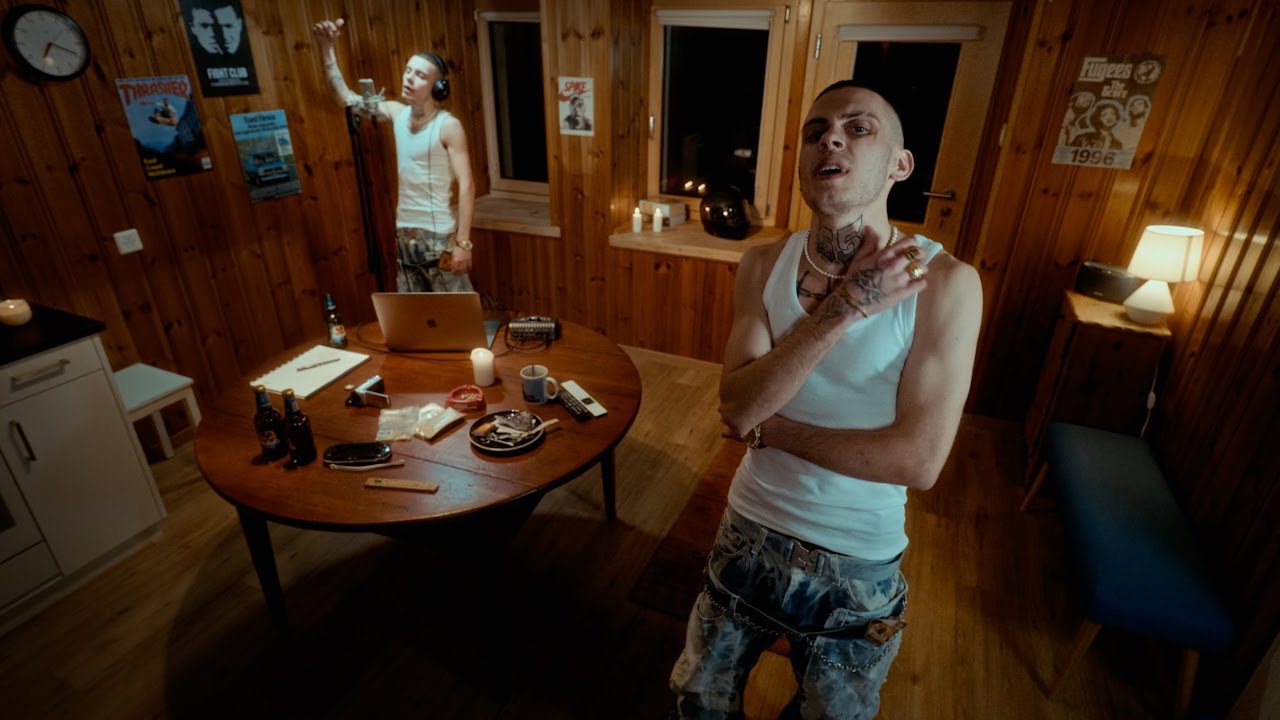 Watch AGS - CADENAS (Prod. Groove 2070) (Visualizer) #hustlove on YouTube Watch AGS - CADENAS (Prod. Groove 2070) (Visualizer) #hustlove on YouTube