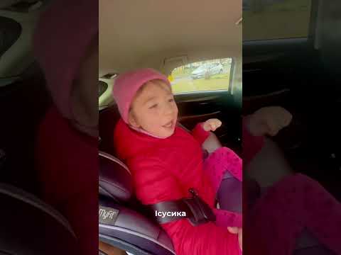 Дорогою до садочку розповідаю донечці @zlata_tieriekhova , яке сьогодні свято! З Благовіщенням!