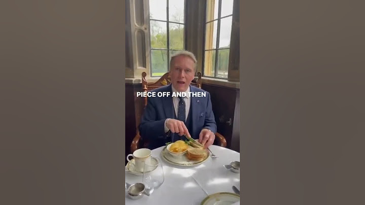 Sandwich Etiquette at Thornbury Castle. #shorts #etiquette #diningetiquette #afternoontea #lunch