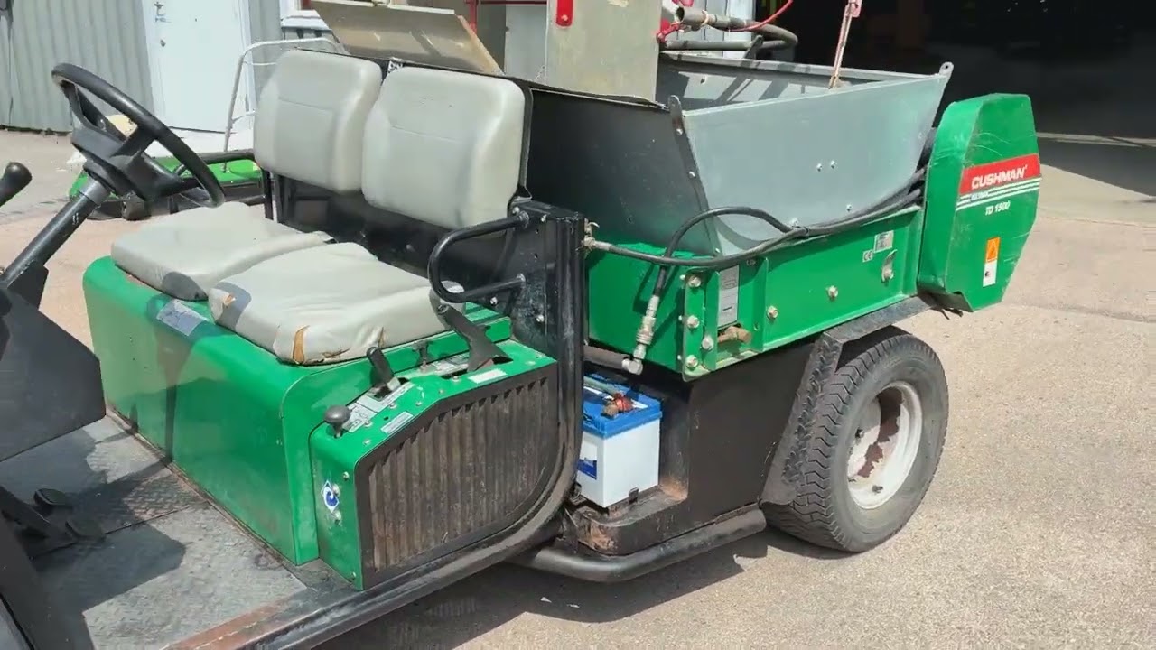 Arbetsfordon med tillbehör Cushman Turf-truckster