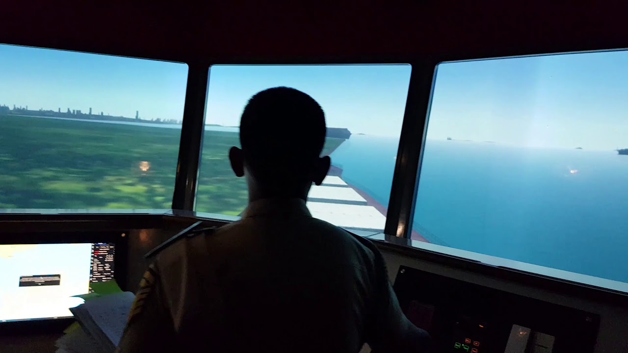 Ship Simulator PIP Makassar. Belajar olah gerak kapal Dibimbing Oleh Capt Marten Todingan