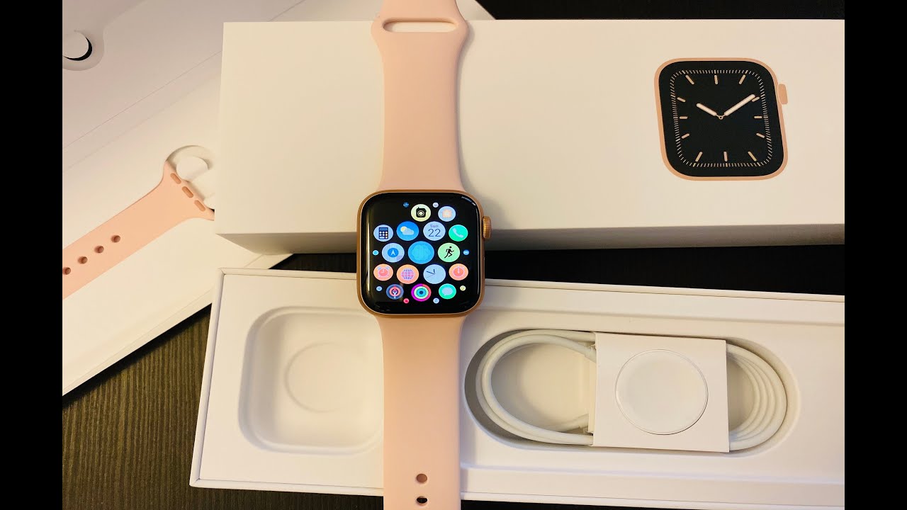 Подлинность apple watch. Эппл вотч коробка. Коробка от Эппл вотч 5. Эппл вотч 5 комплектация. Эппл вотч 8 коробка.