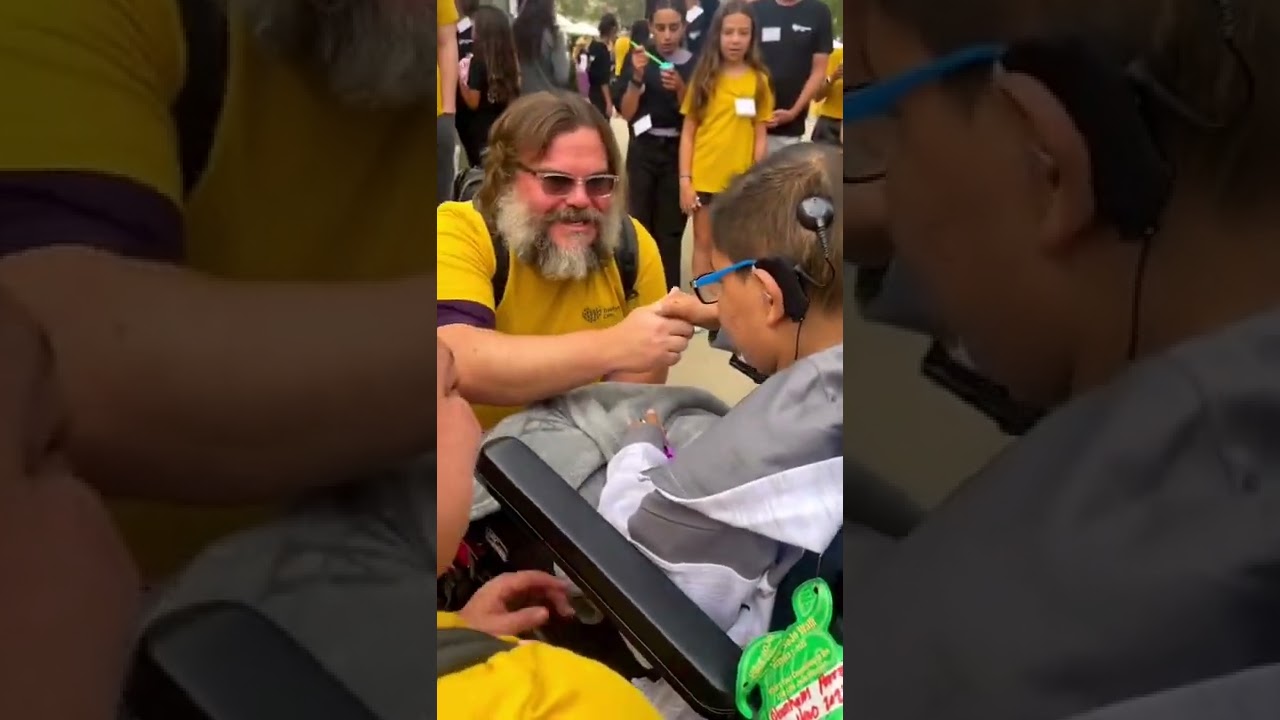 Watch Jack Black Sing A School Of Rock Song For A Sick Kid (And Bring Your  Tissues)