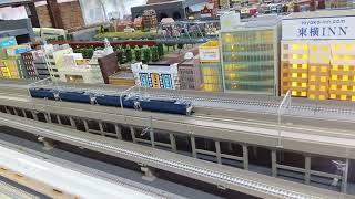 EF63碓氷峠越え機関車4種:平成20年代生まれの少年👦率いる６番線/奥レイアウトEF210&コキ群９番線masaoさん