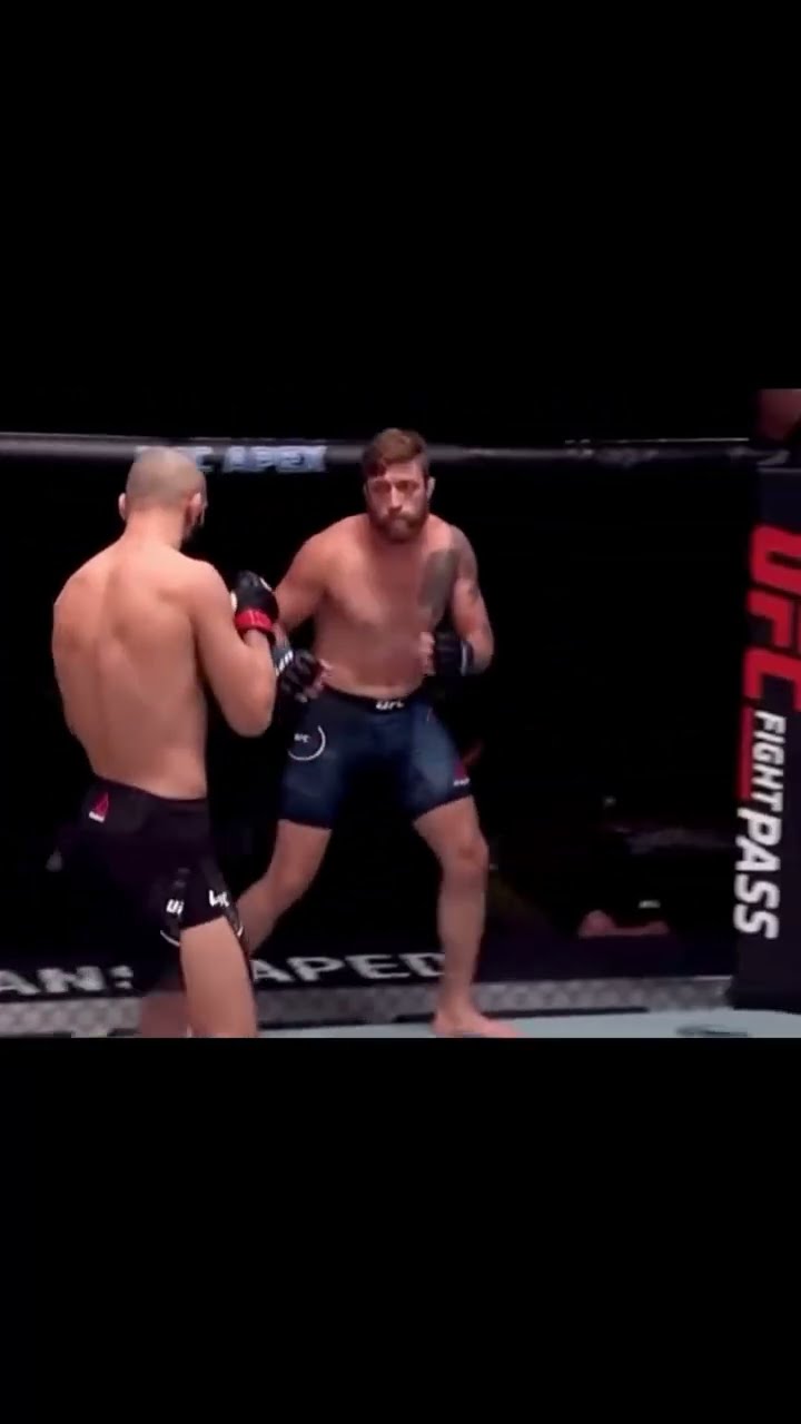 Knocked him out cold ? Via - @ufc #ufc #mma #knockout