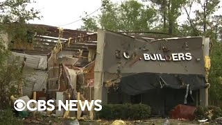 Powerful storms tear through southeast U.S.