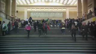 Choir / bike flashmob Central Station Brussels