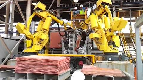 Robotic cathode stripping
