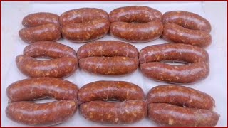 Λουκάνικα χωριάτικα, ζουμερά και μυρωδάταHomemade sausages juicy and fragrantMaria's Greek Food.