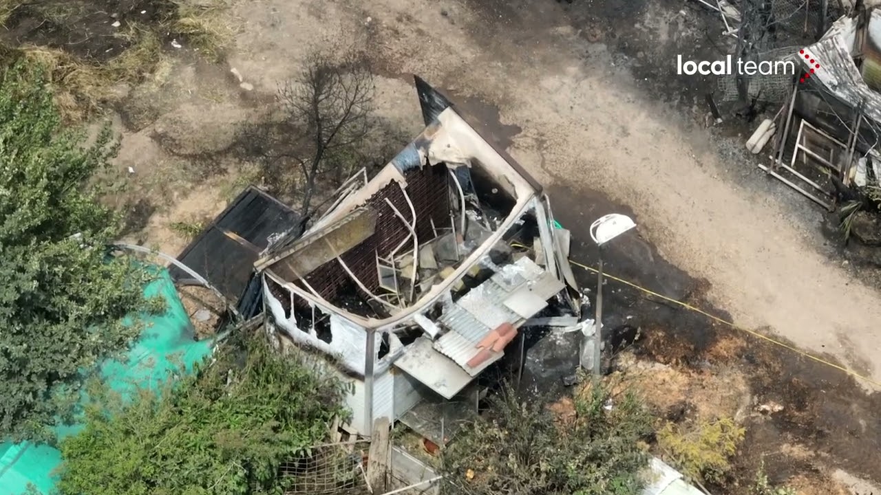 Gerenzano, baracche a fuoco: le immagini dal drone. Diversi animali morti