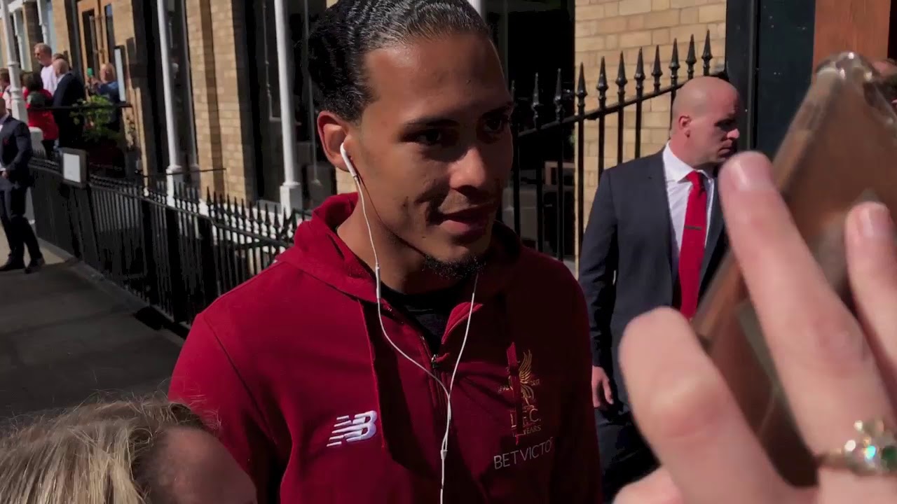 Lfc Players At Hope Street Hotel Youtube