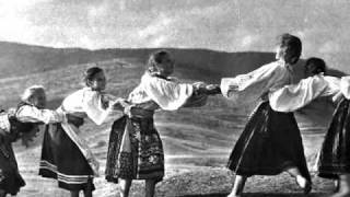 Sága krásy - Slovak folk music. A dze idzeš Helenko. chords