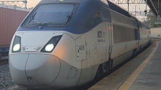 (Korea Railroad) KTX-Sancheon 405 bound for Pohang 9043 + 104 bound for Busan 193 (extended) Arri...