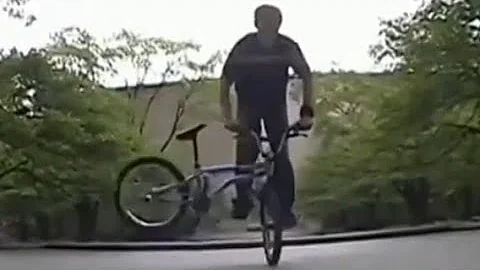 [Tutorial] How To BMX Flatland | Trick 18 - Whiplash | Ground Rules