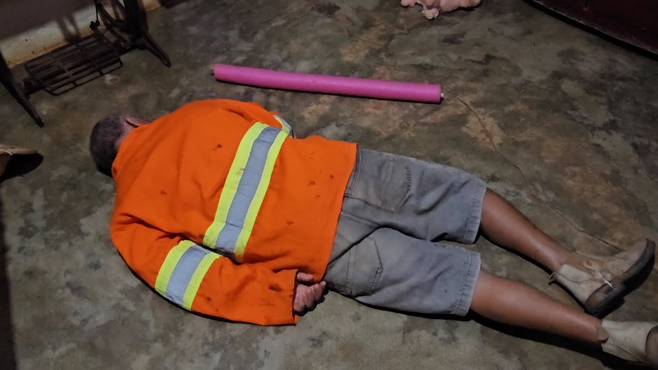 Seu antonio derrubou seu mane de uma paulada #comedia #humor #viralvideo #viralvideo 