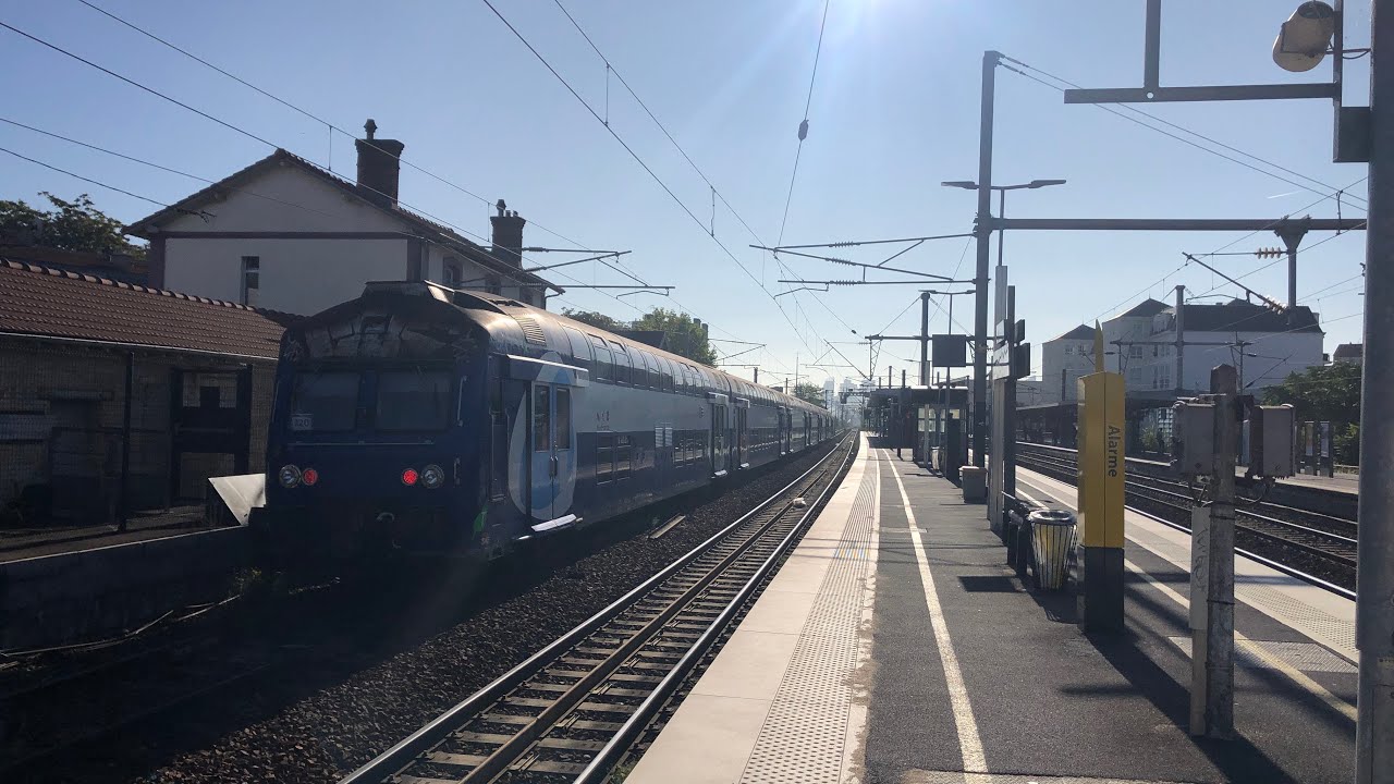 Le son de démarrage des prima…. Départ d’une BB27300 + VB2N à Houilles - Carrières…