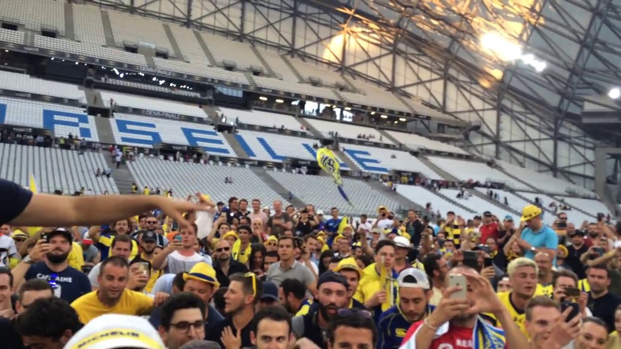 Shalalalalala Oh Montferrand pelouse Vélodrome