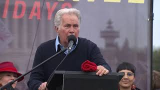 Actor Martin Sheen delivers a fiery speech at Jane Fonda's climate change rally