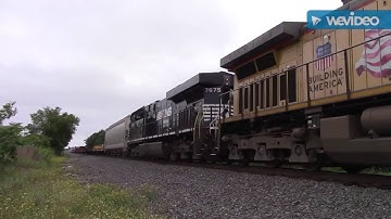 NS E49 C44-9W/CN SD70M-2 Rolling Notch 8
