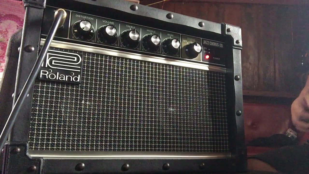 Roland jazz chorus 20 (อิตาลี) By Maxbaza YouTube