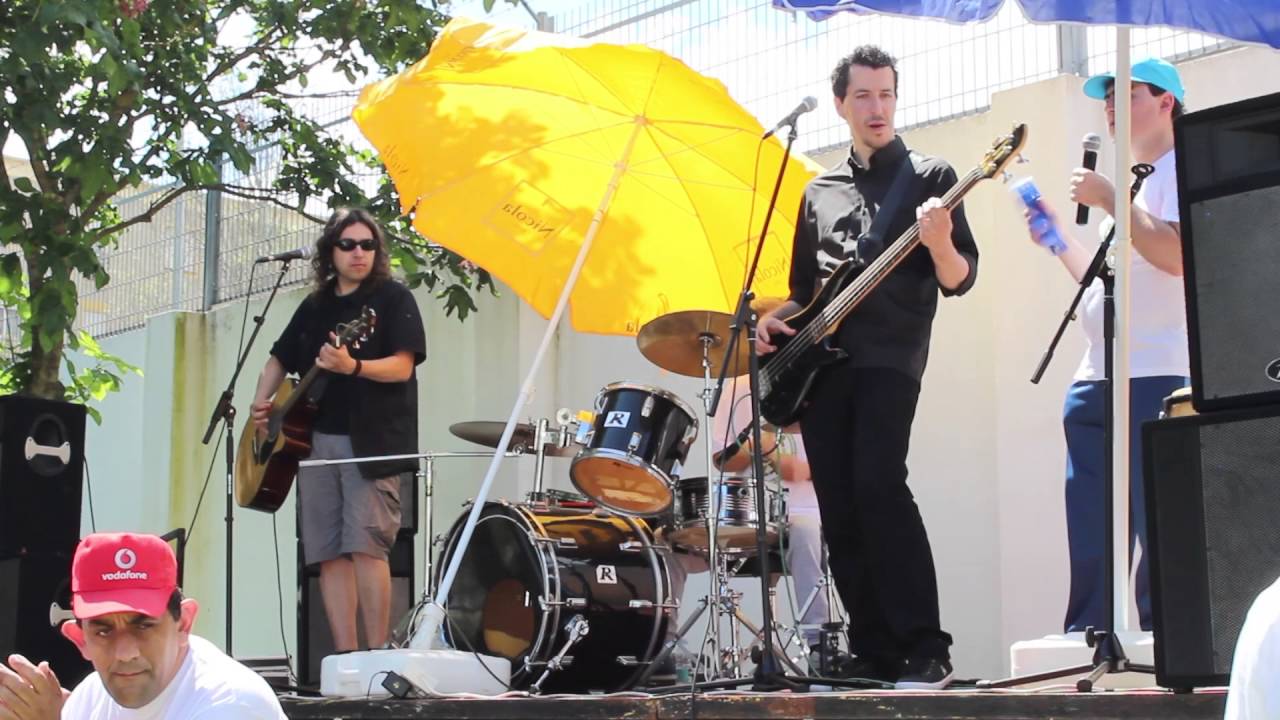 Panteras Negras - Xutos e Pontapés: Chuva Dissolvente